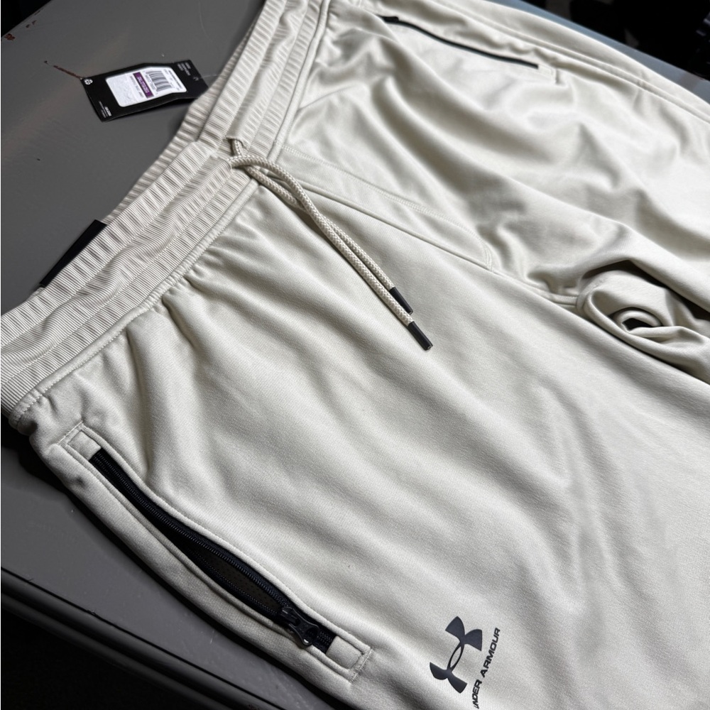 Under Armour Men's Light Tan Jogger - Picture 3 of 7